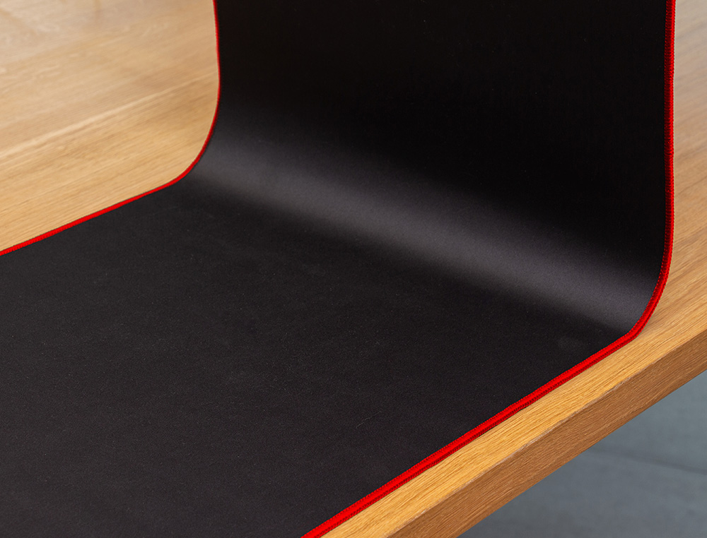 ALFOMBRILLA PARA RATON Q-CONNECT XXL NEGRA CON BORDE ROJO 900X400 MM